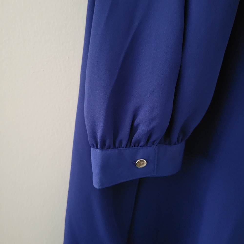 Avenue || 18/20 Plus Blue V Neck Silver Studs Shirt - Picture 4 of 4